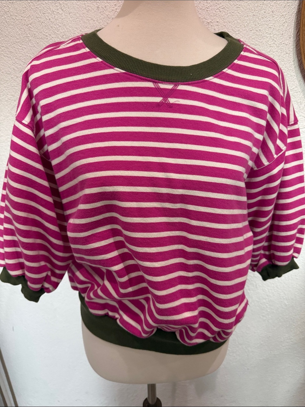 Pillory short sleeve sweatshirt